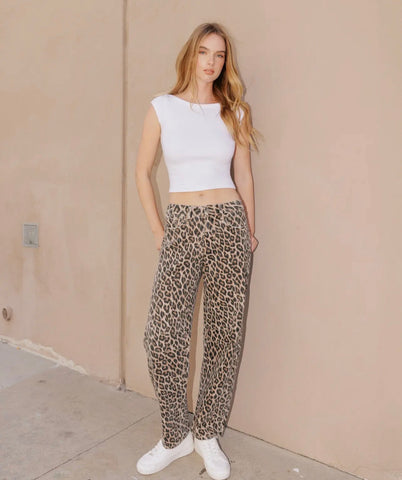 Vervet leopard barrel jean