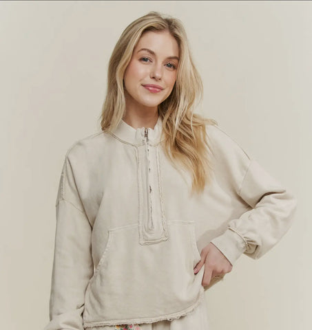 Natural pocket sweatshirt