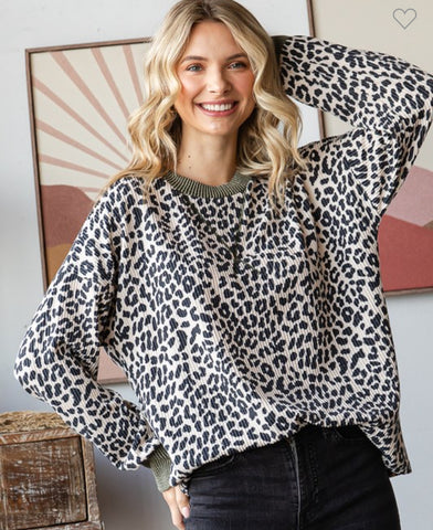 7th Ray olive/cream leopard top