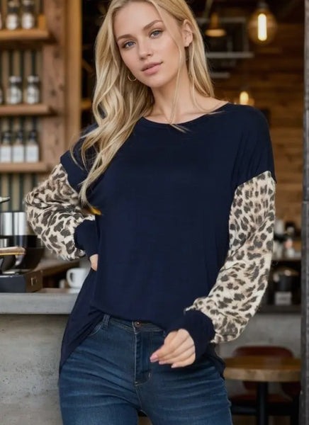 Navy/leopard basic top
