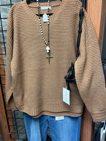 Curvy camel round neck sweater