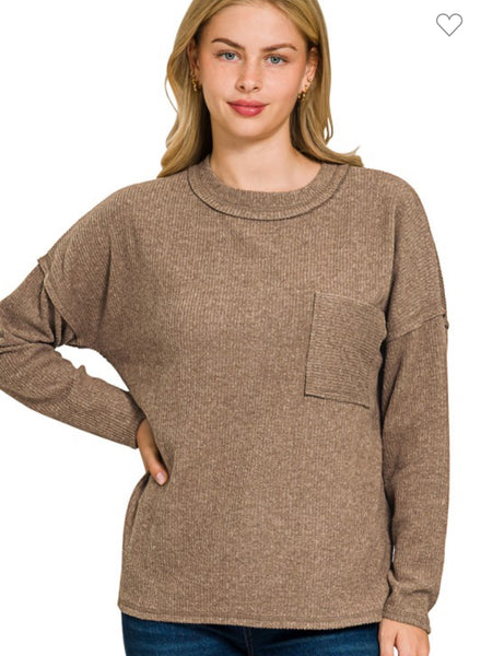 Mocha ribbed sweater w/pocket