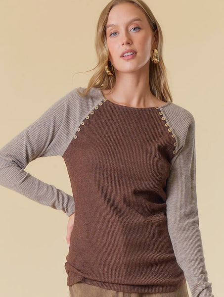Brown/taupe button top