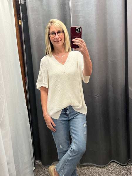 Ivory v-neck lightweight sweater